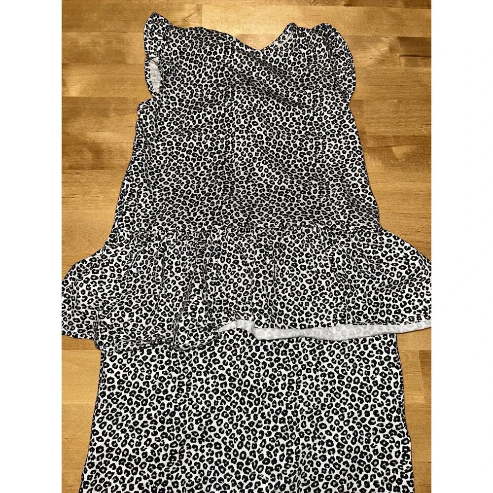 Baby Girls Carter’s Leopard Print Romper Size 24 Months